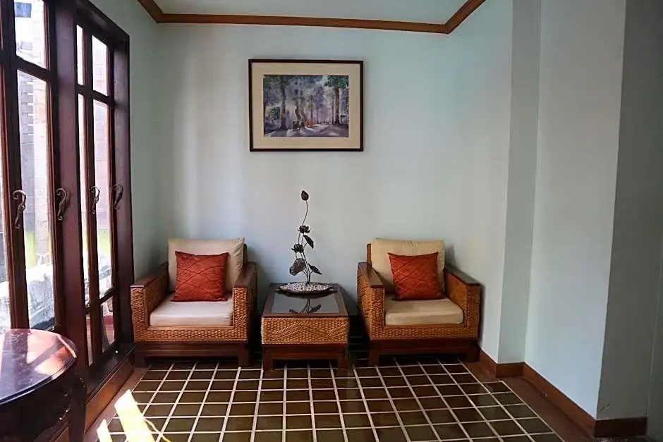Photo - Rich Lanna House