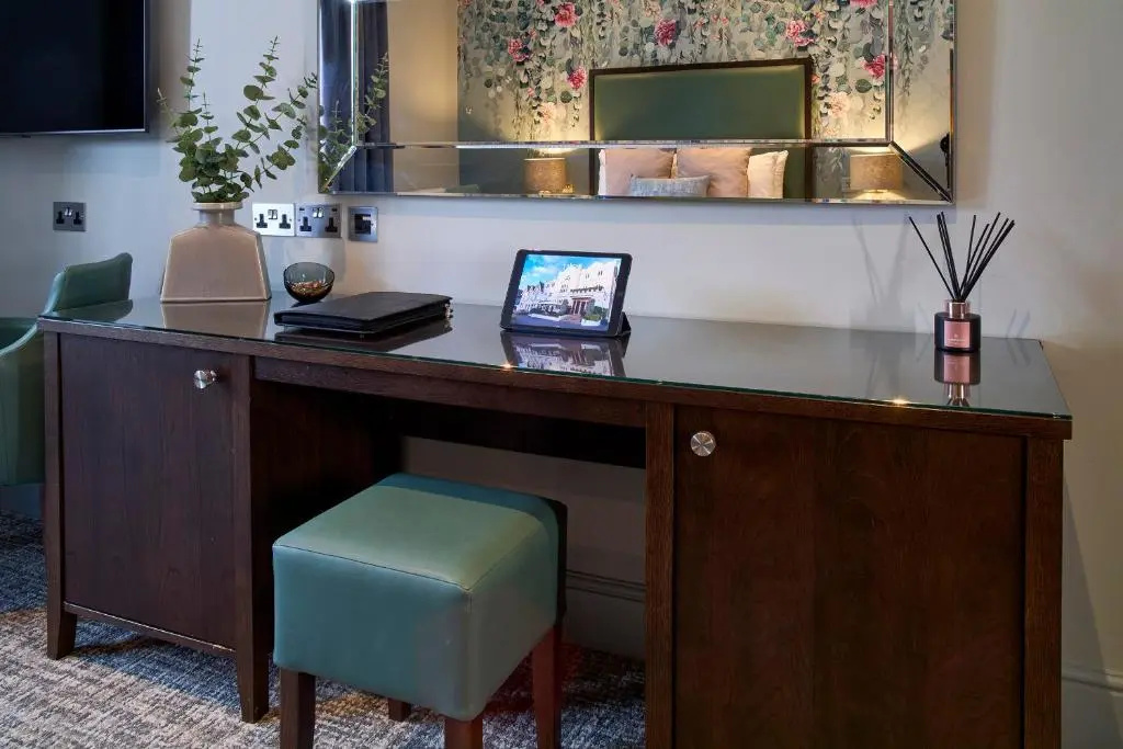 Photo - Mandolay Hotel Guildford