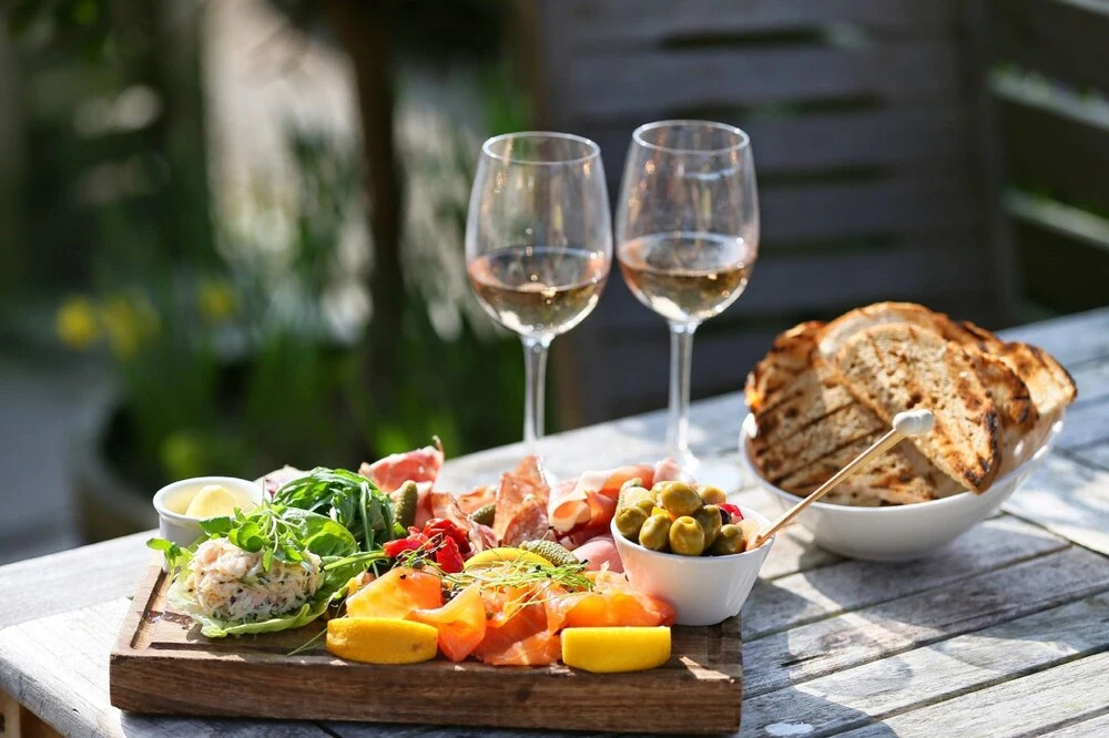 Photo - The Winning Post