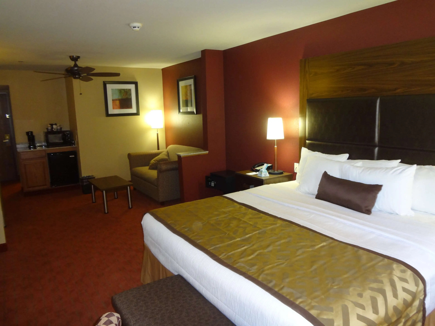 Photo - Best Western Plus Woodland Hills Hotel & Suites