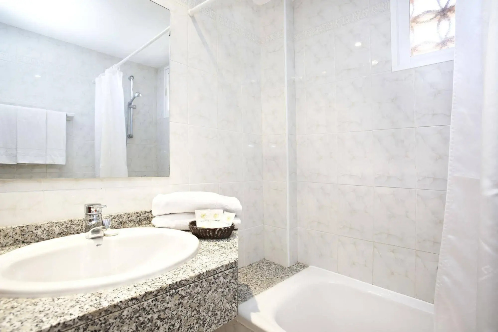 Foto - Universal Hotel Bikini