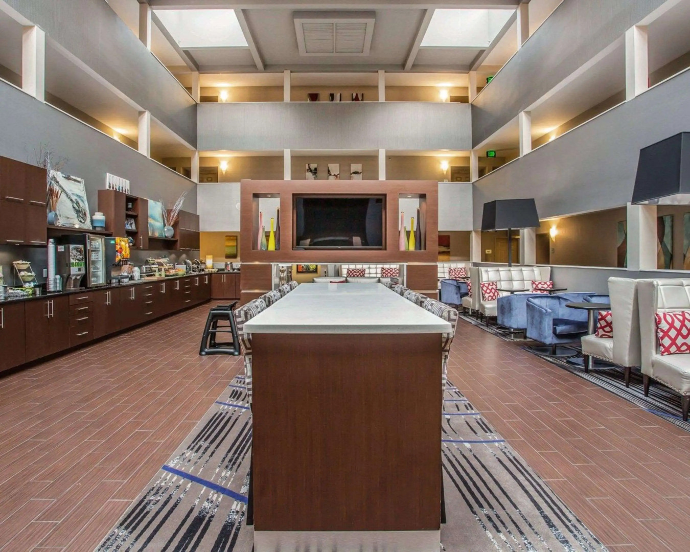 Photo - Quality Suites Nashville Airport