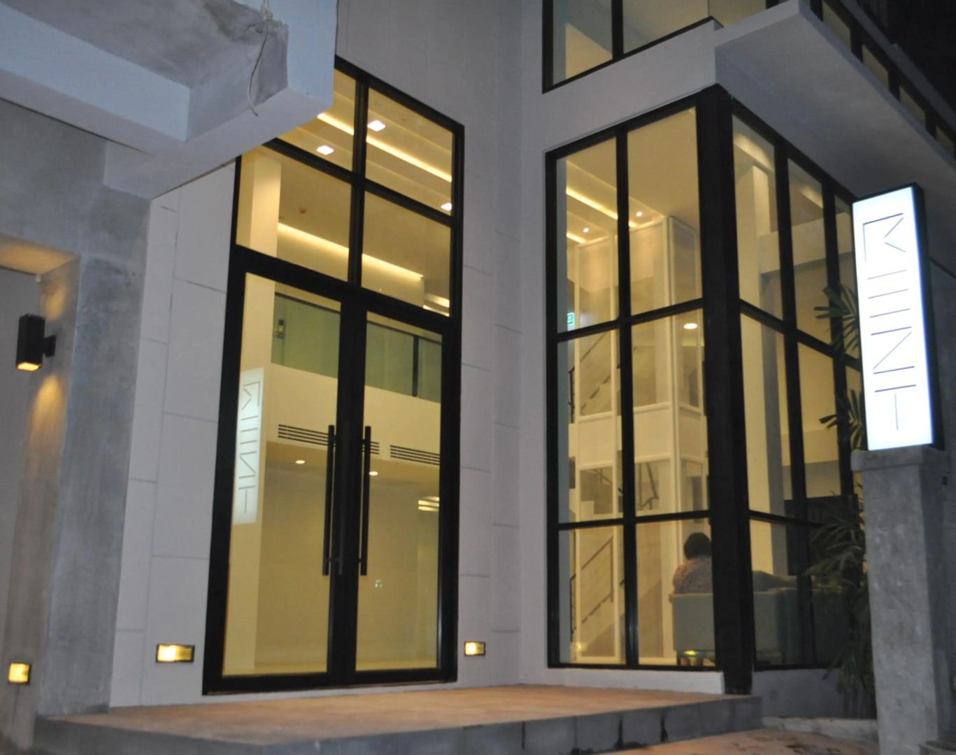 Photo - Rezt Bangkok