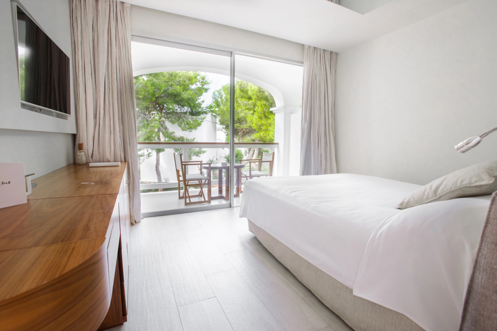 Foto - Destino Five Ibiza - 5-Star Grand Luxe Resort - Free Entrance to Pacha Club