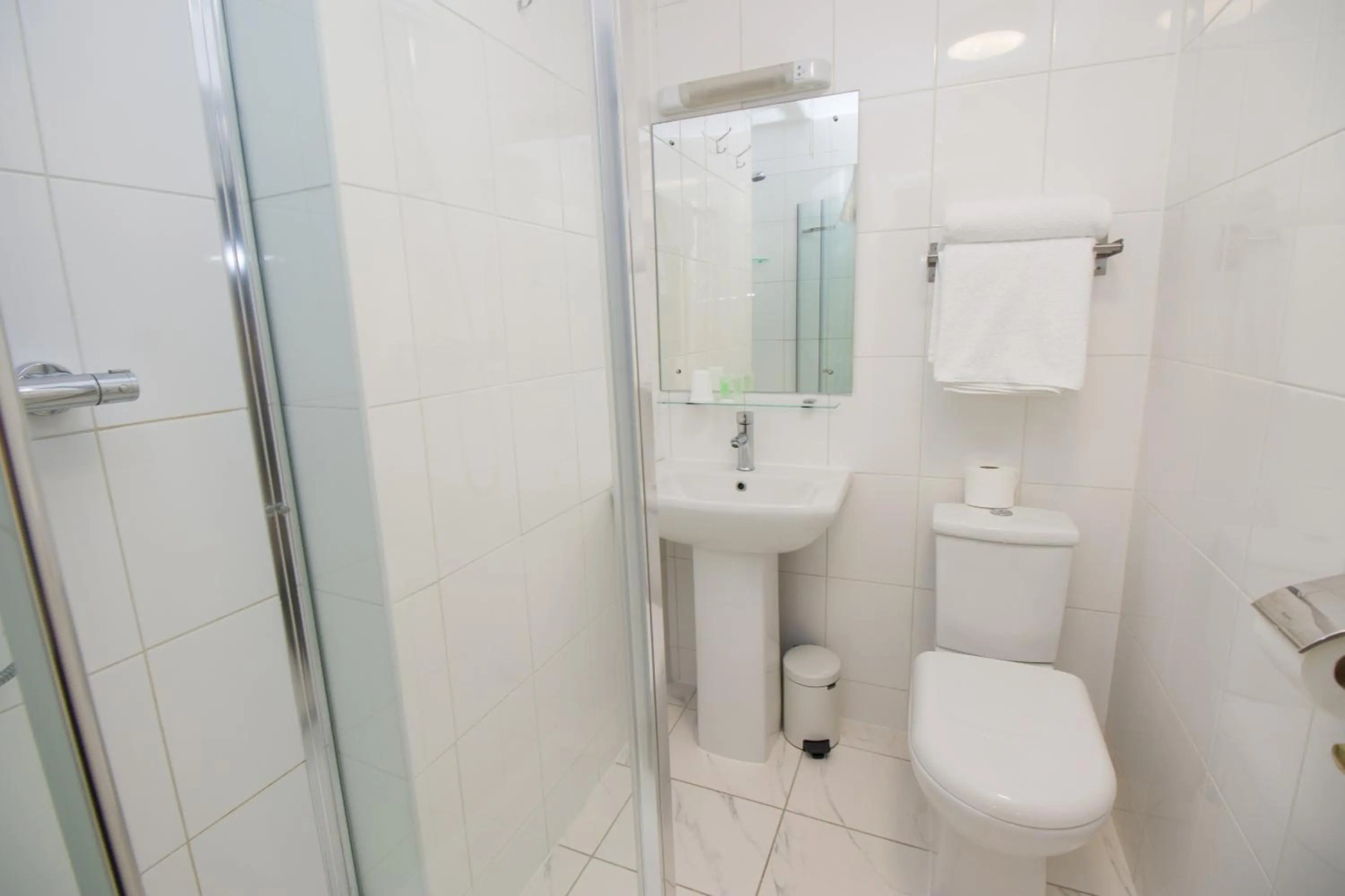 Photo - London Town Hotel