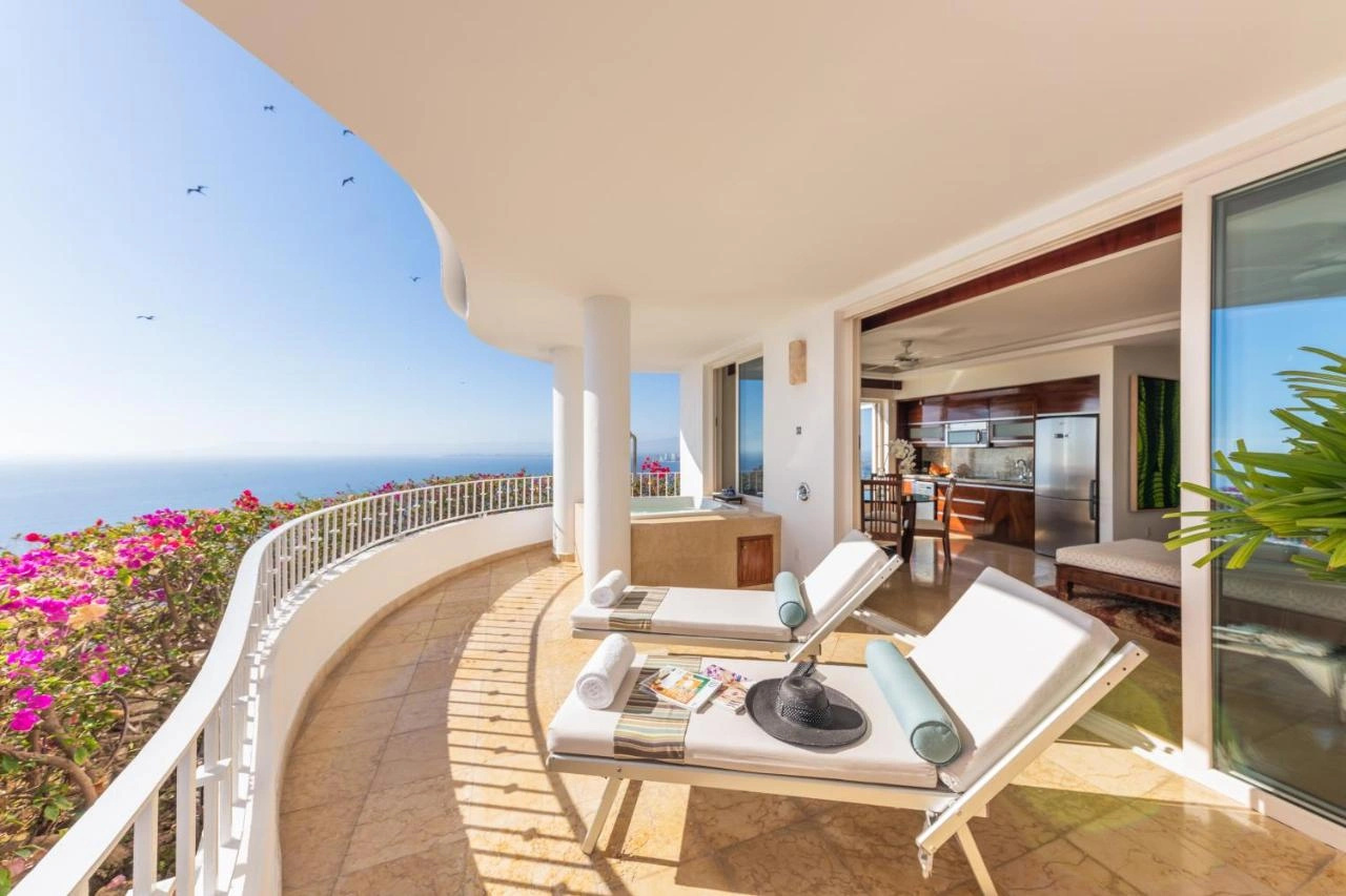 Photo - Grand Miramar All Luxury Suites & Residences