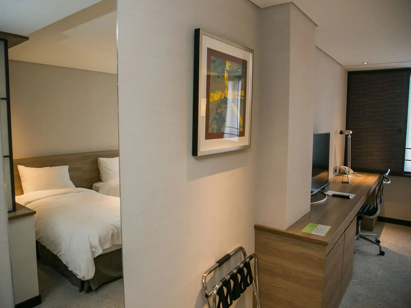 Photo - Royal Inn Taipei Nanxi - MRT Zhongshan Station