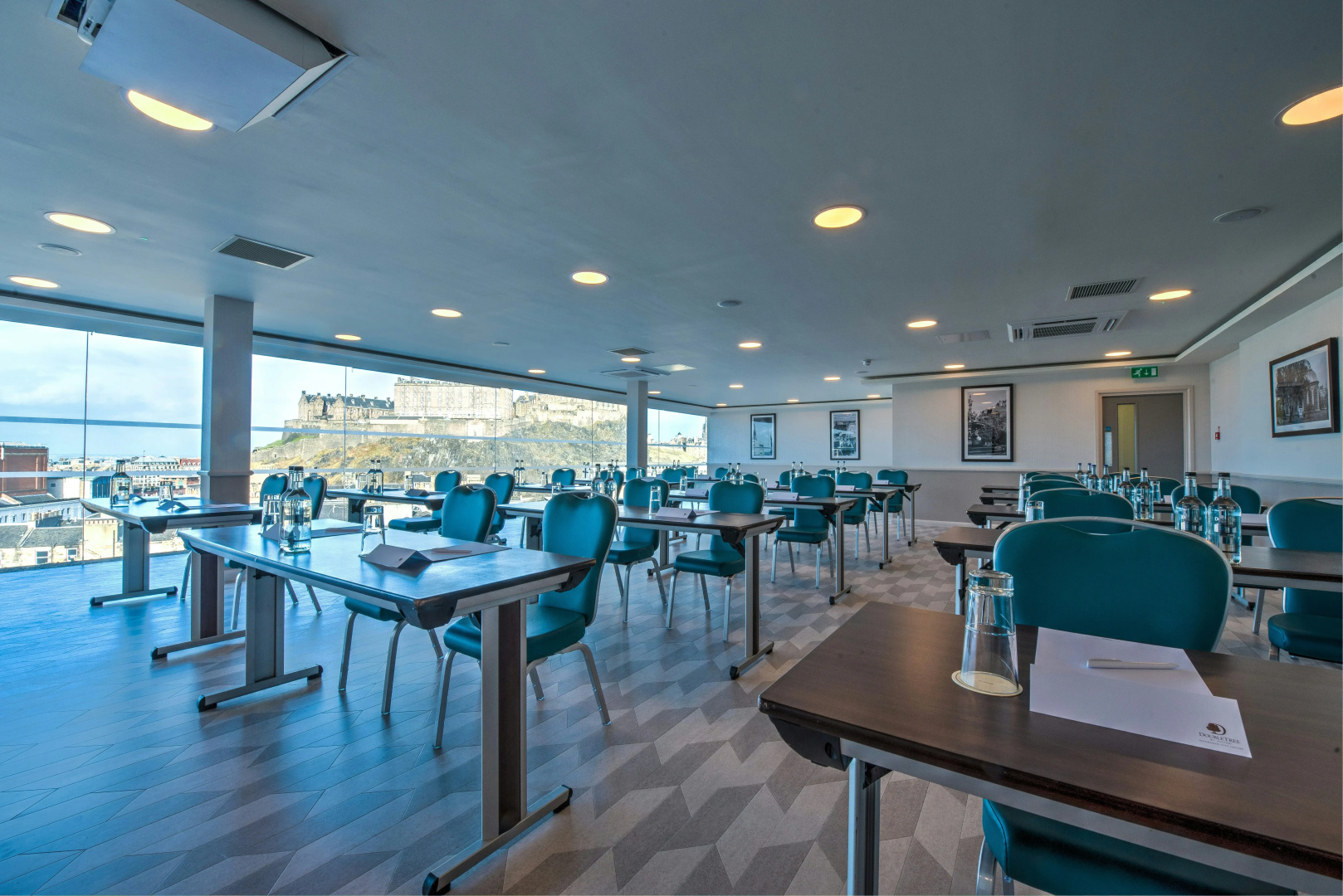 Photo - DoubleTree by Hilton Edinburgh City Centre