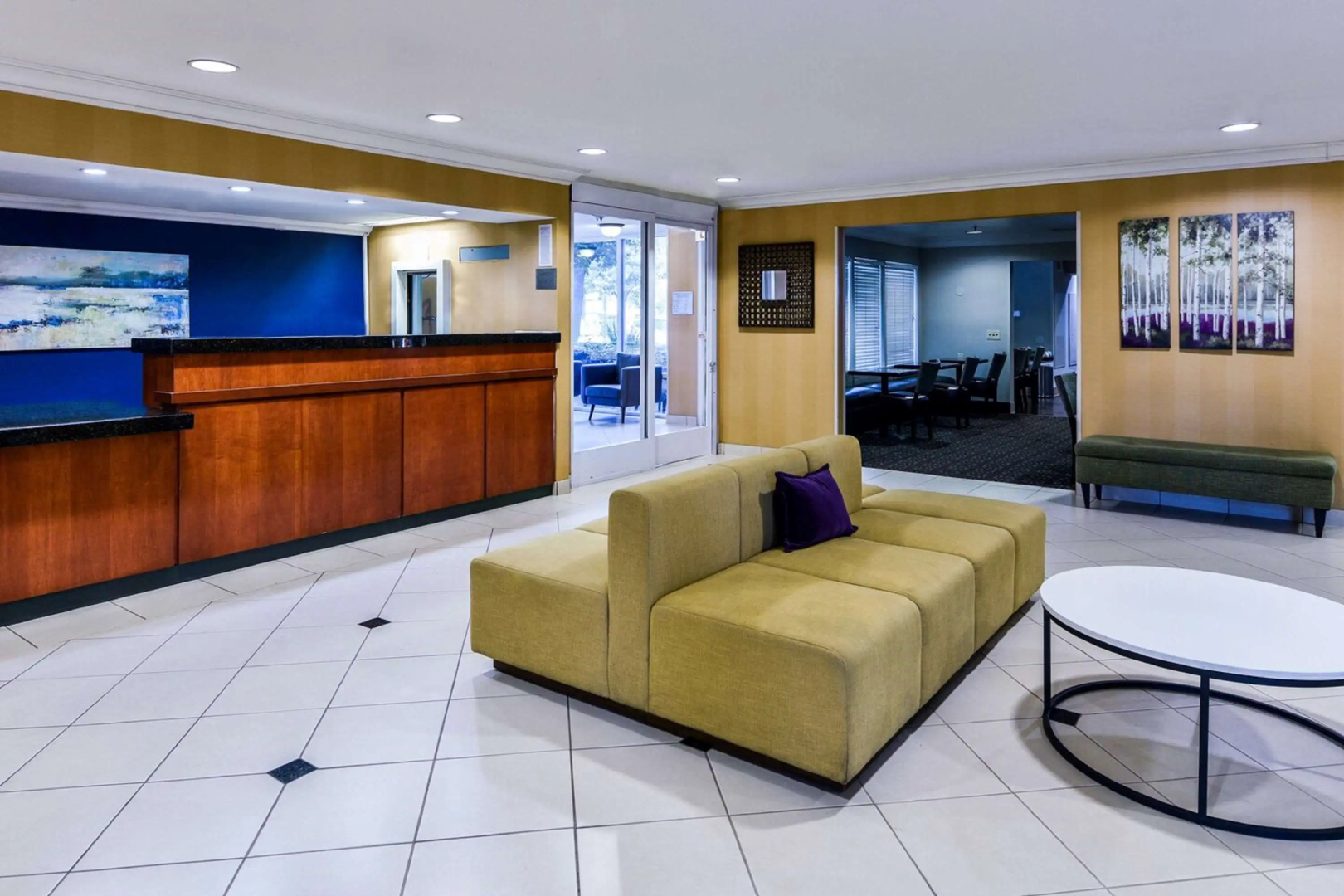 Photo - SureStay Hotel by Best Western Ontario Airport