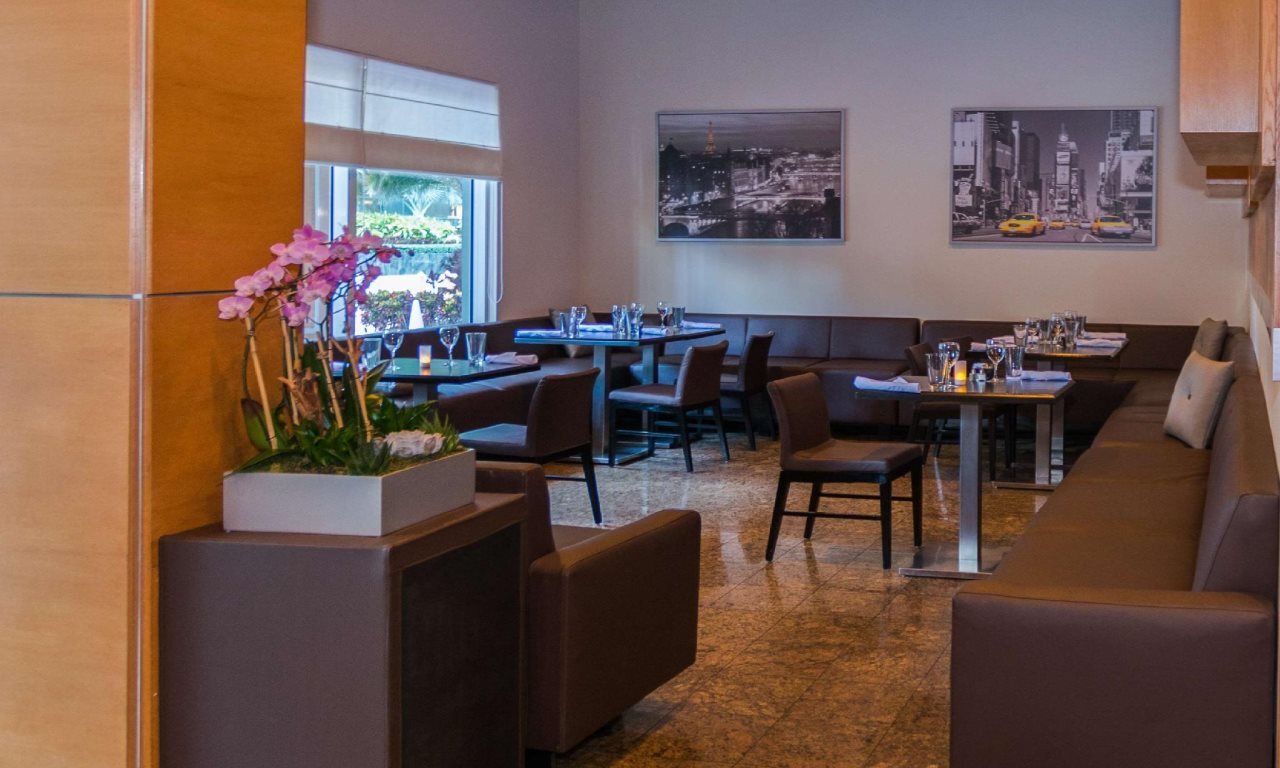 Photo - Fortune House Hotel Suites