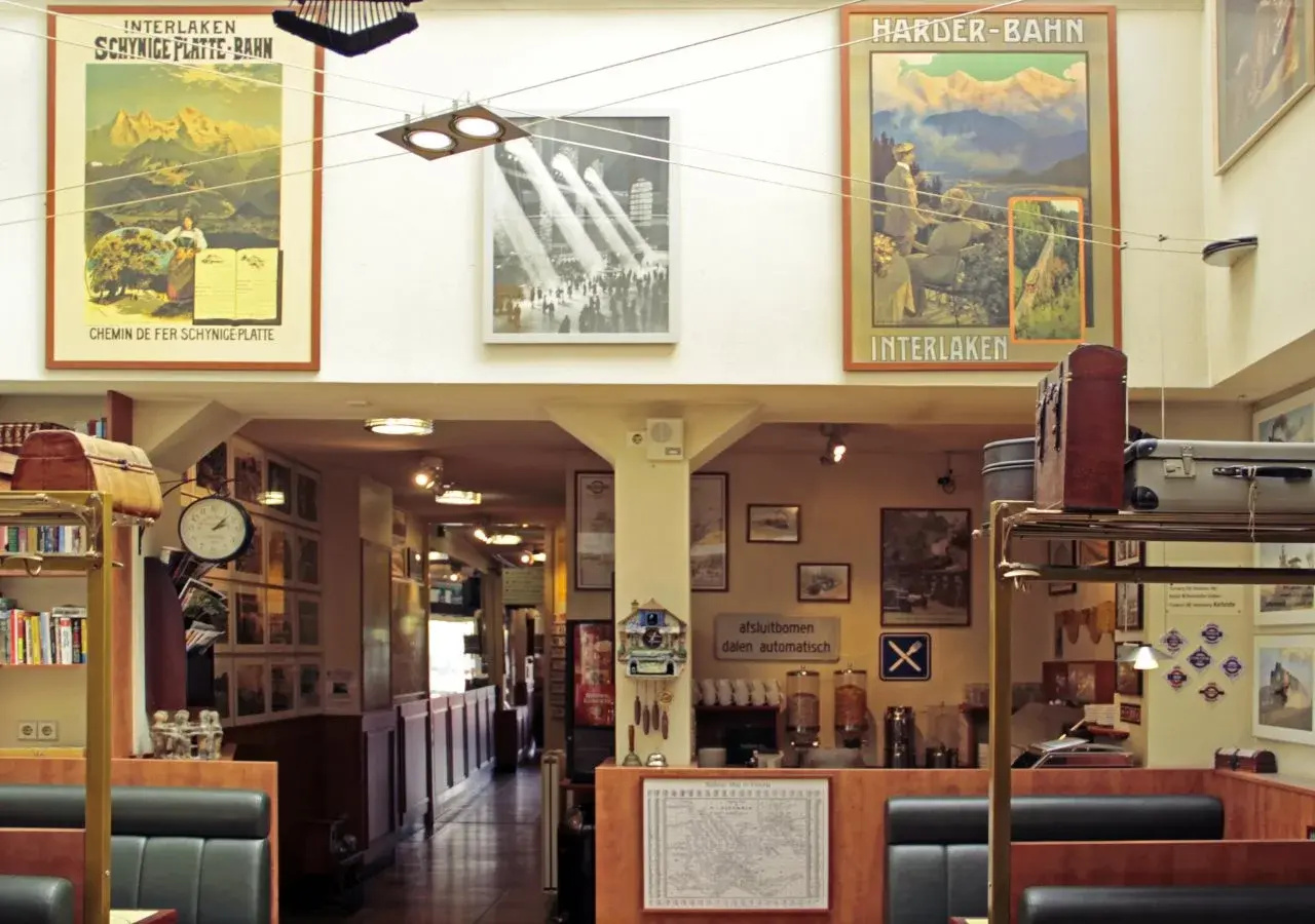 Photo - A-Train Hotel