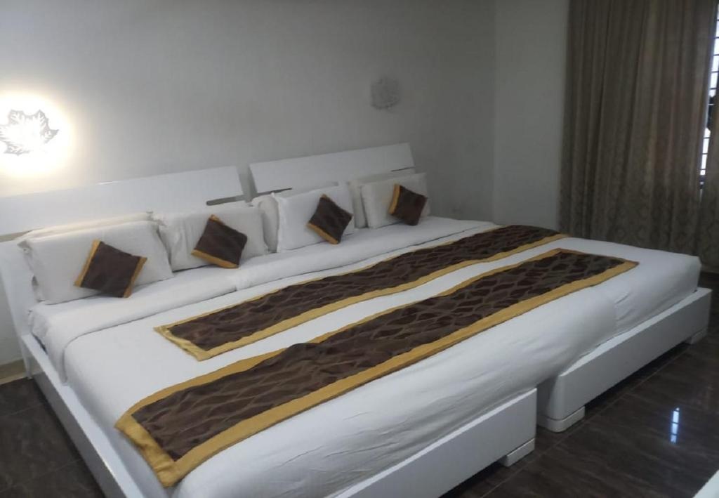 Crystal Inn