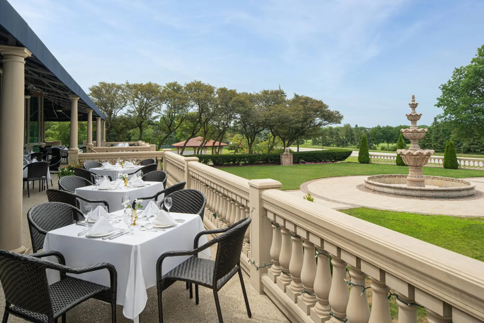 Photo - The Drake Oak Brook, Autograph Collection