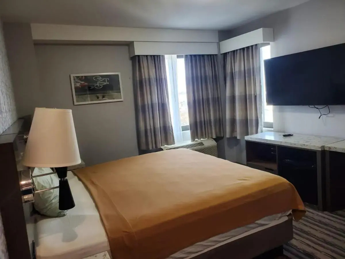 Photo - The Essence Hotel at JFK