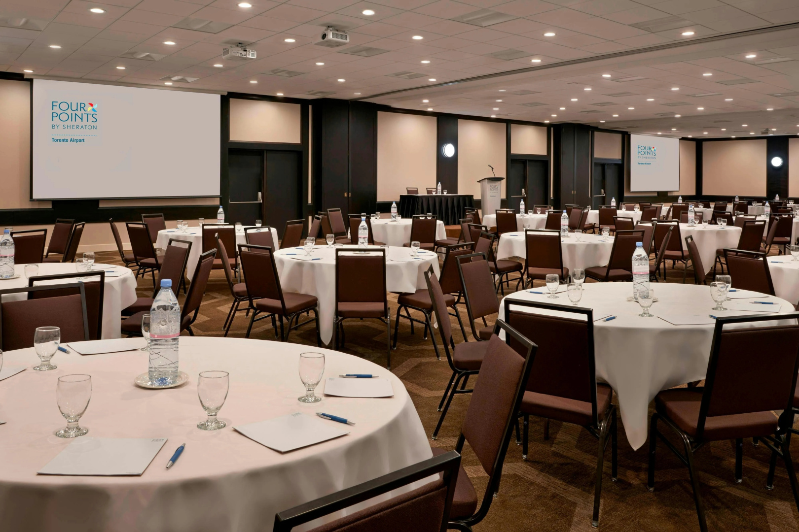 Foto - Four Points by Sheraton Toronto Airport