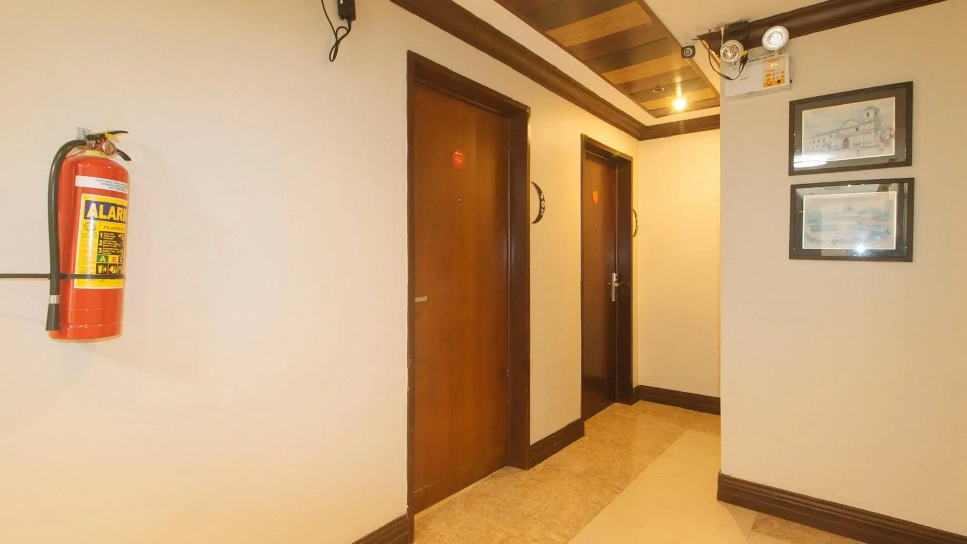 Foto - Reddoorz near Landers Superstore Cebu City