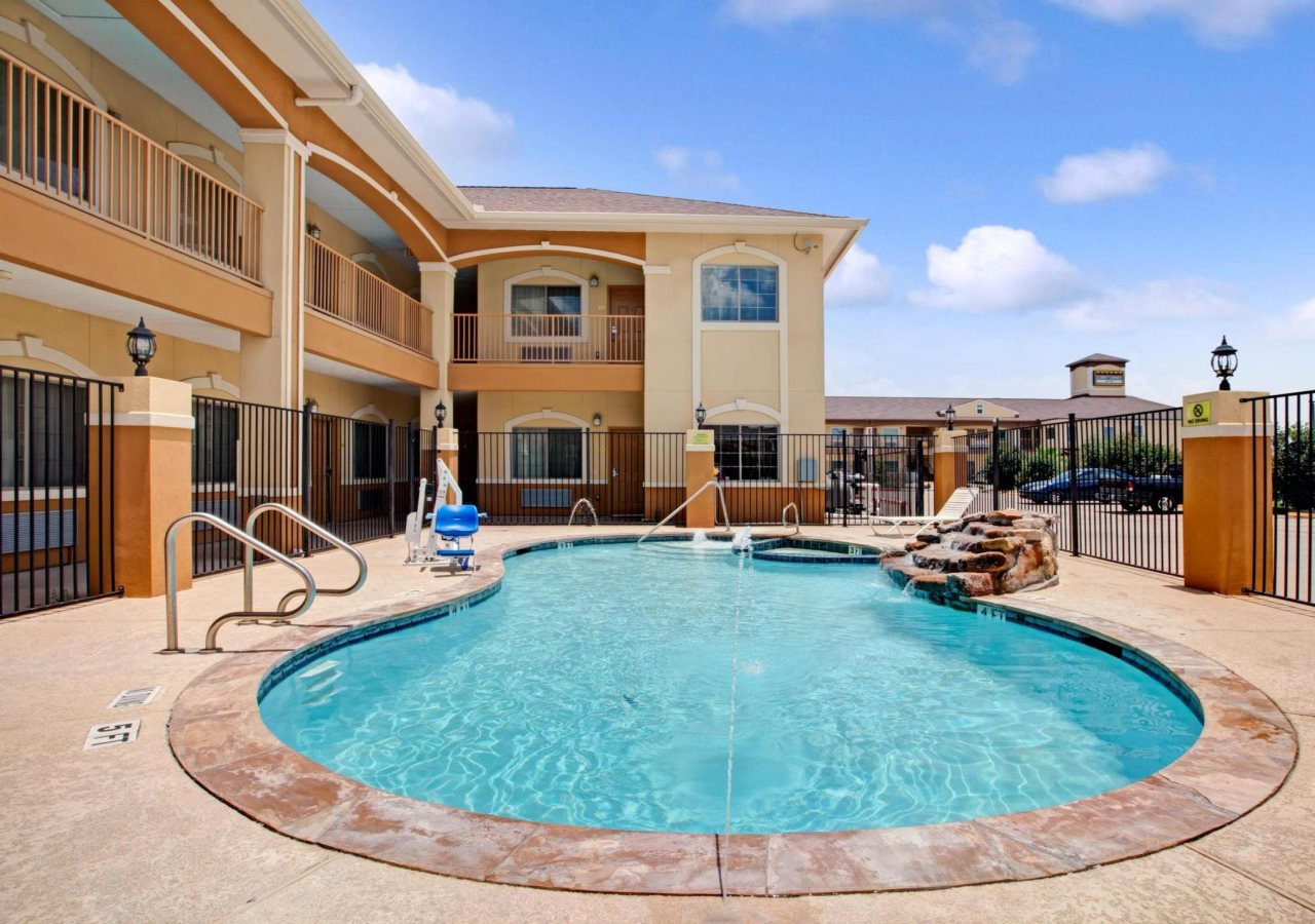 Foto - Super 8 by Wyndham Houston North I-45