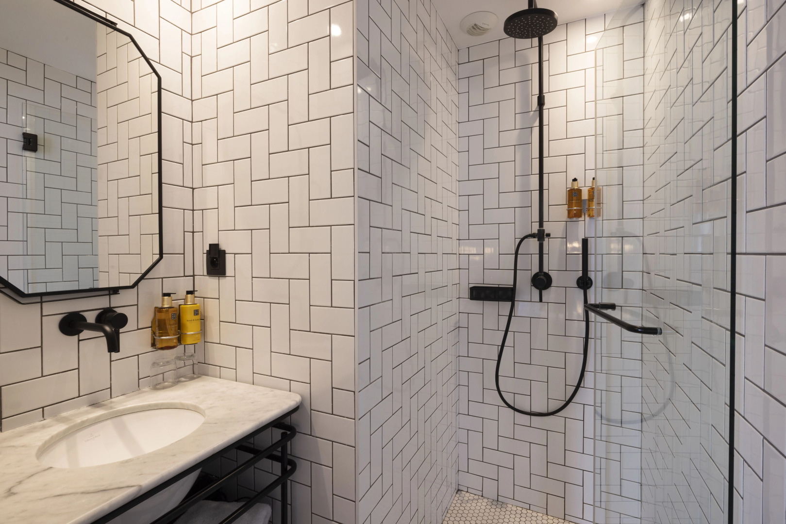 Photo - COQ Hotel Paris