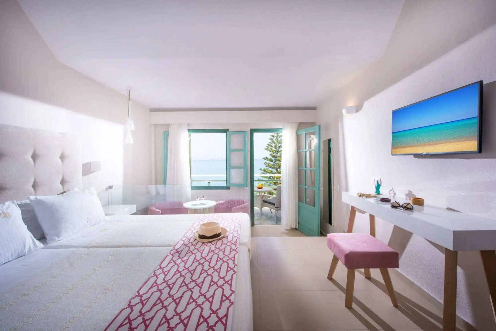 Photo - Petra Beach Hotel