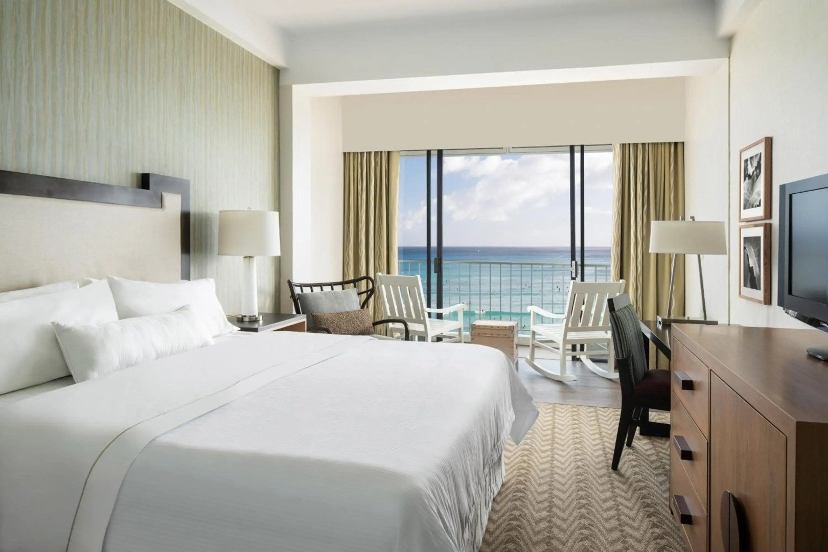 Photo - Moana Surfrider, A Westin Resort & Spa, Waikiki Beach