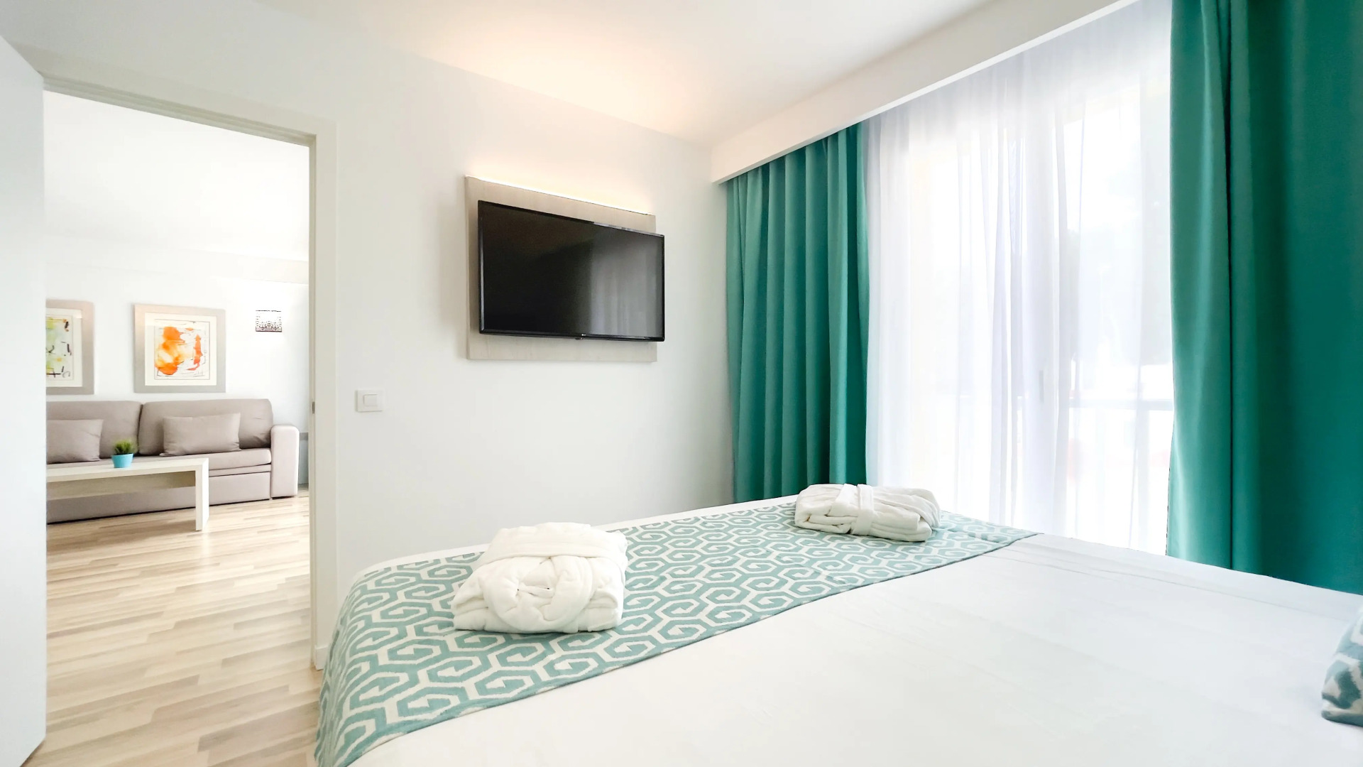 Foto - Comitas Floramar