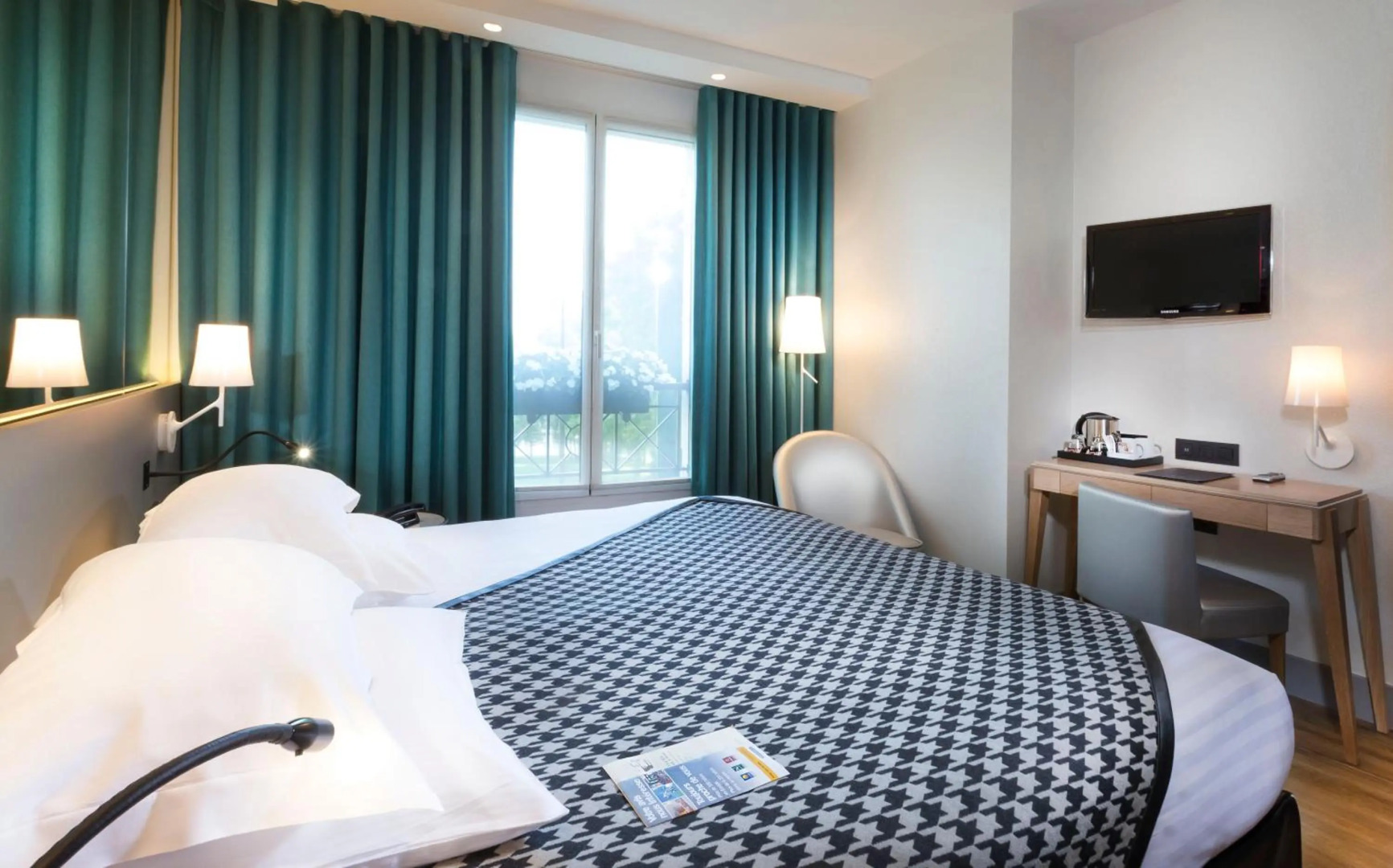 Photo - Hotel Acanthe - Boulogne Billancourt