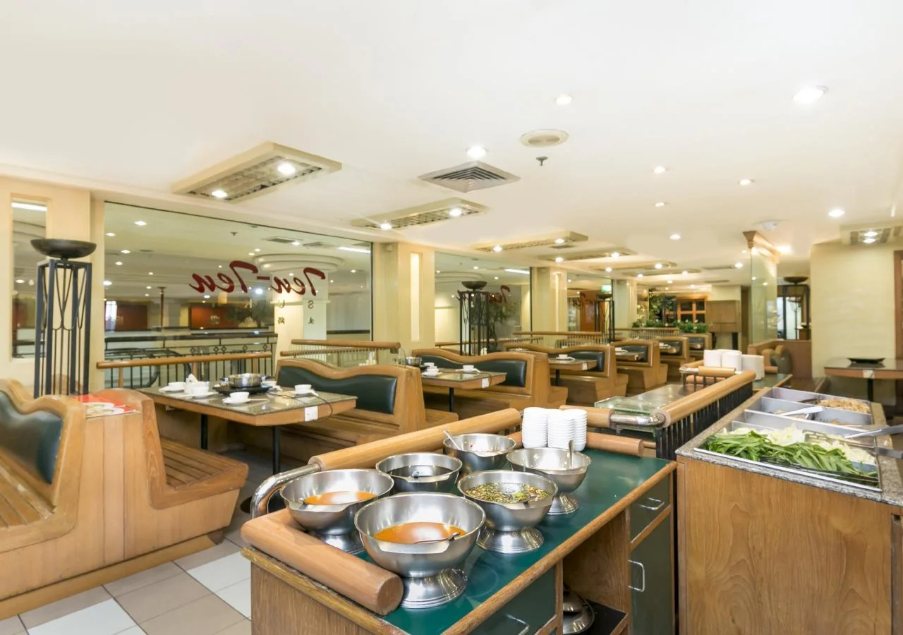 Photo - Twin Towers Hotel