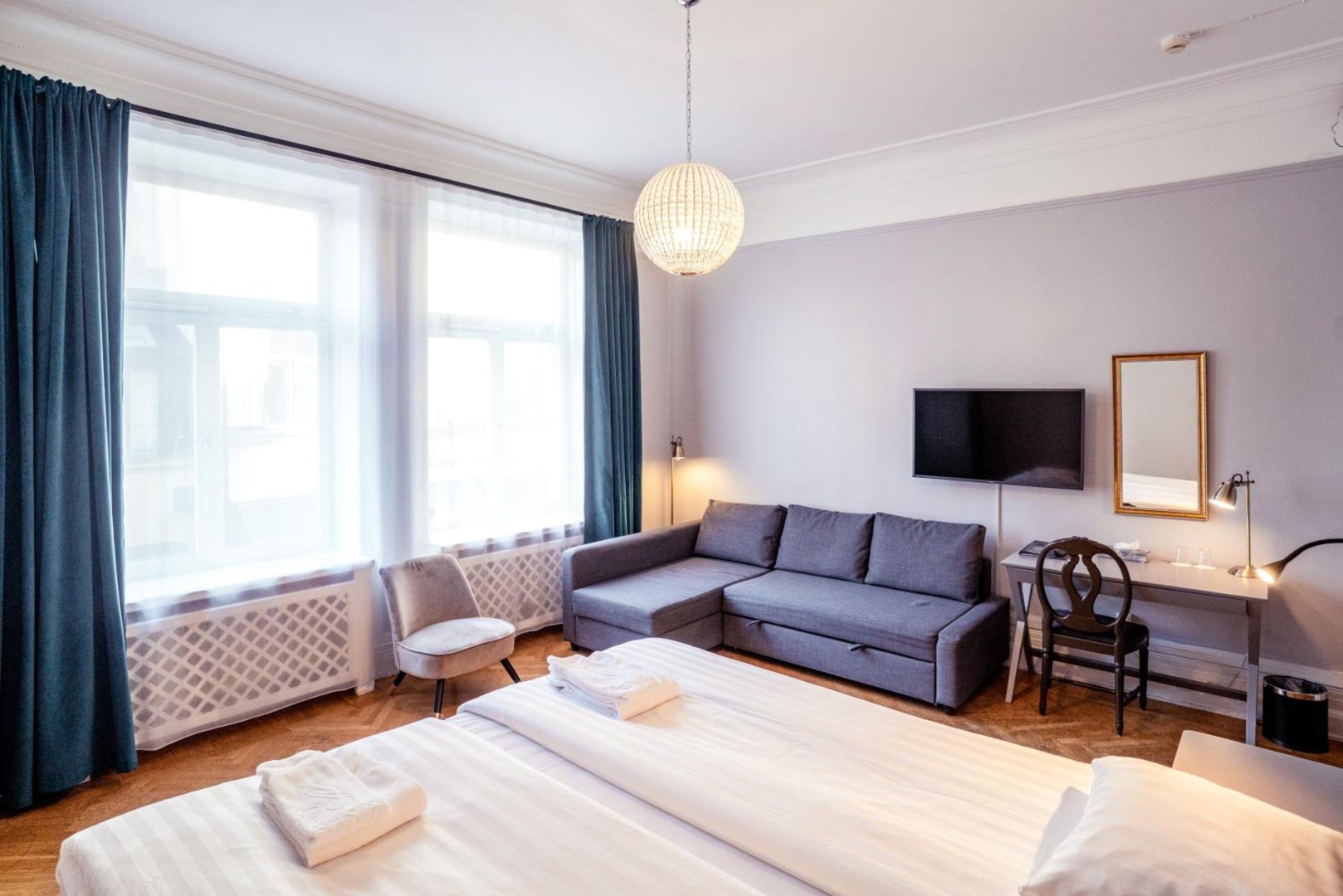 Photo - Queen's Hotel by First Hotels