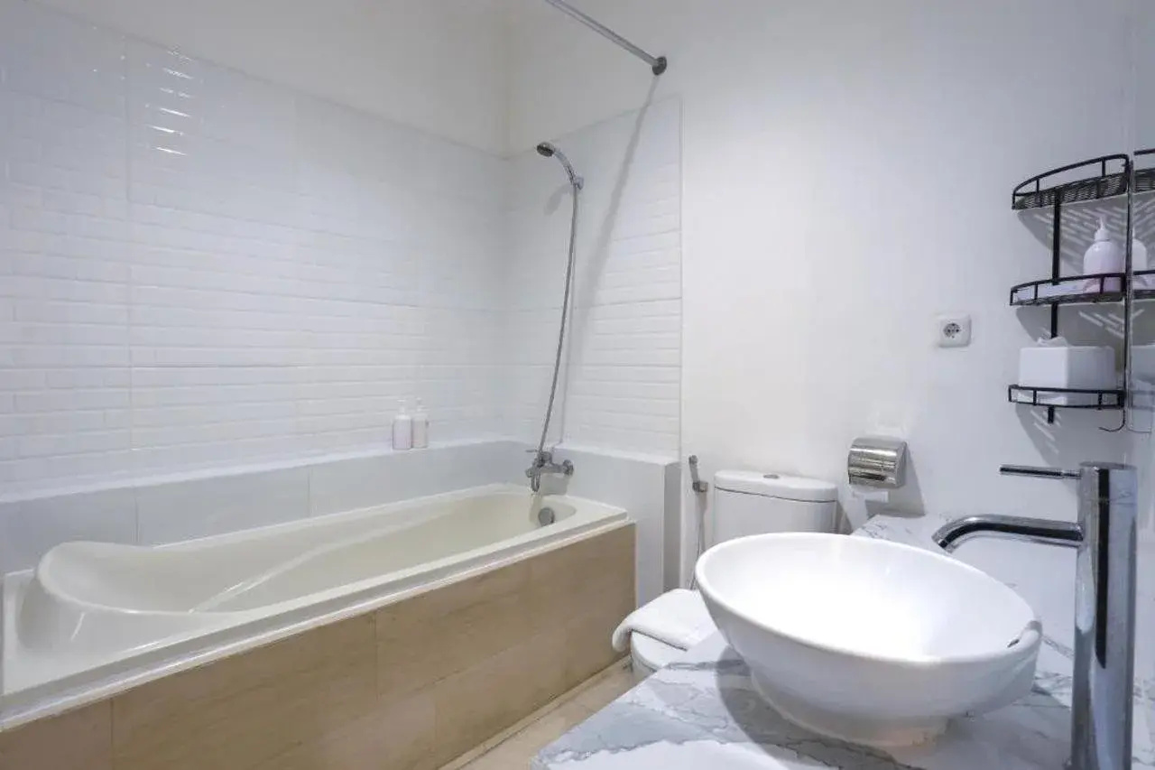 Photo - Jambuluwuk Heritage Menteng Suites