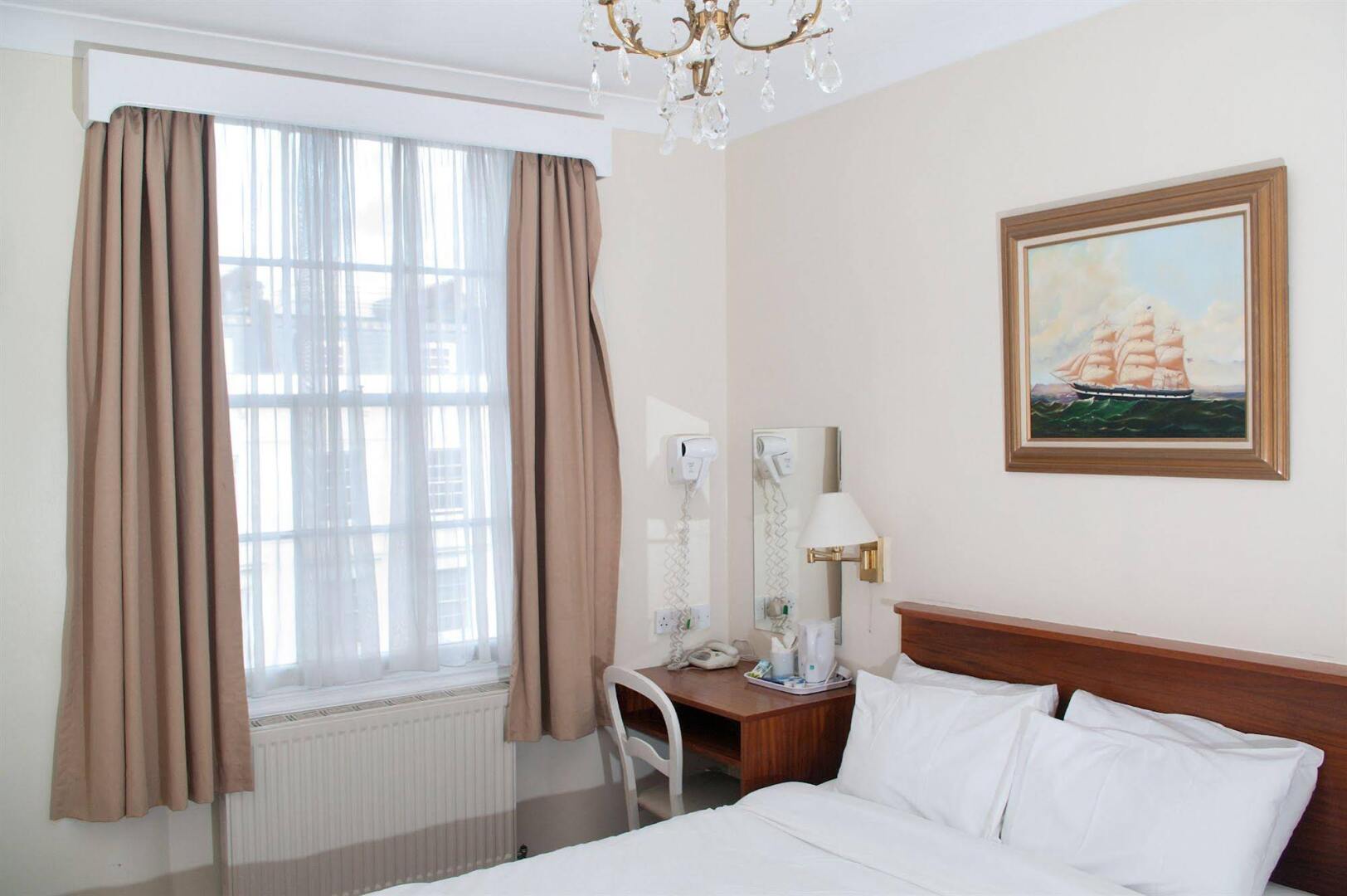 Foto - St George's Hotel