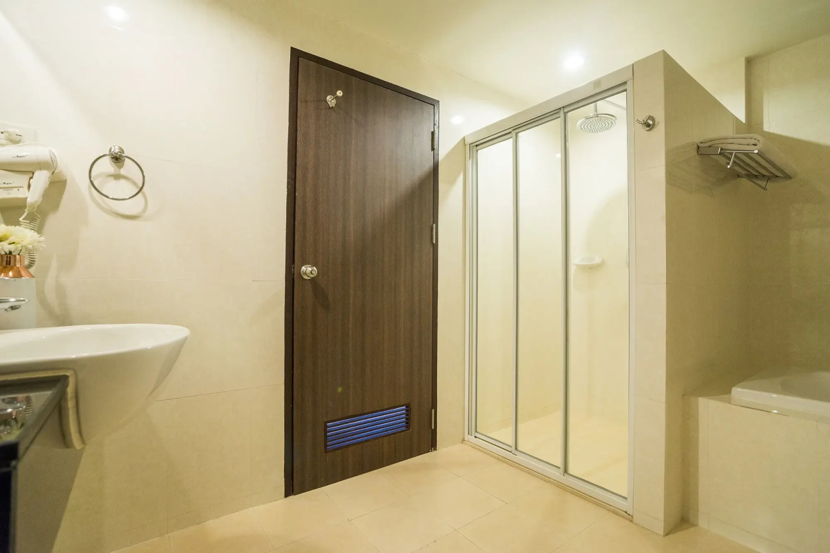 Photo - Beyond Suite Hotel