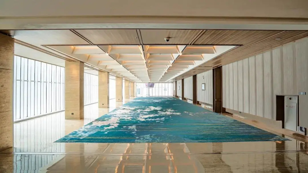 Photo - JS Luwansa Hotel and Convention Center