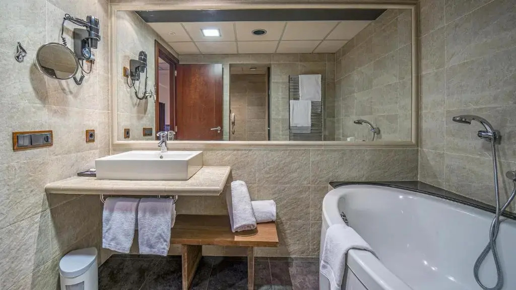 Photo - Hotel Roc Blanc & Spa