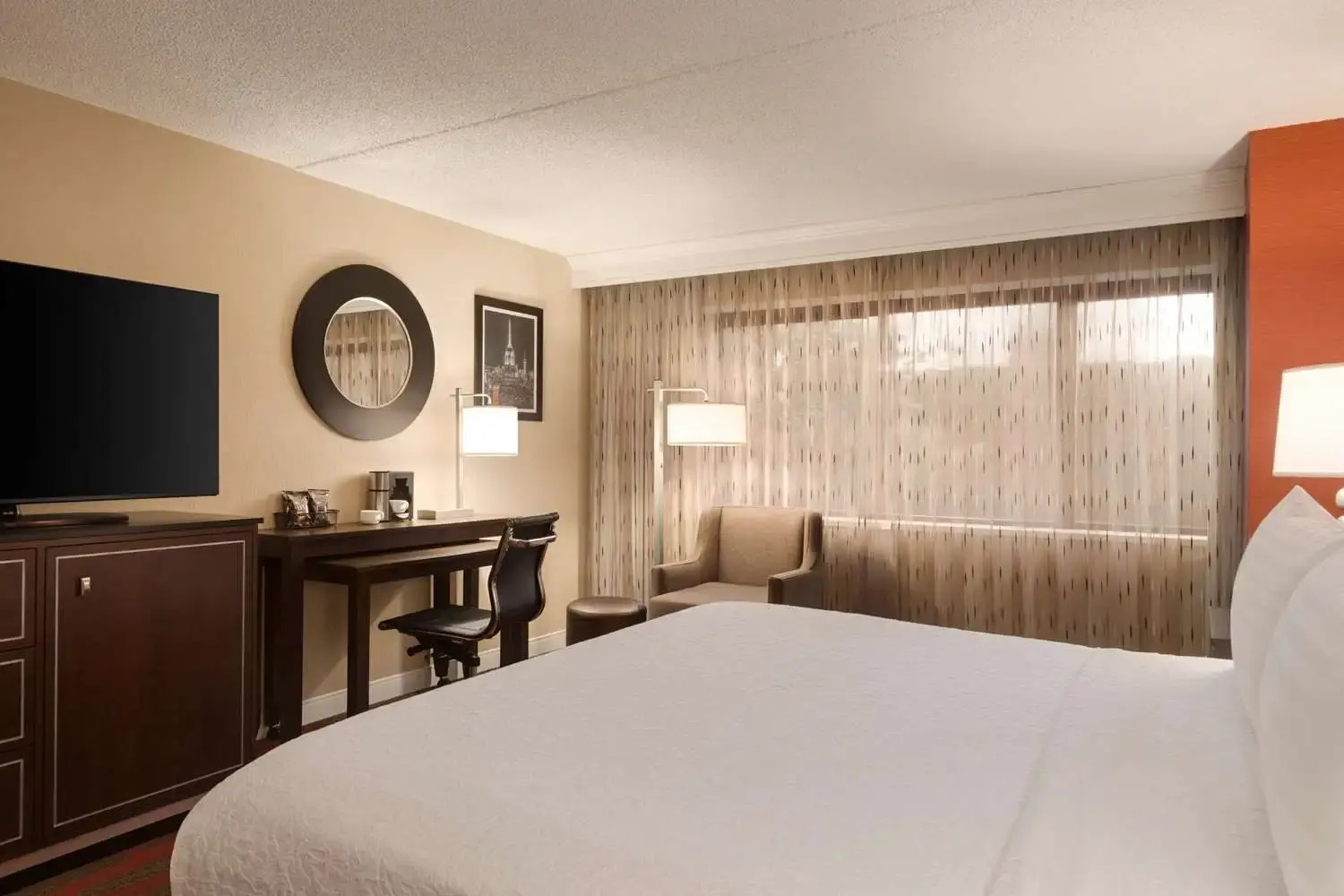 Photo - DoubleTree by Hilton New York LaGuardia Airport