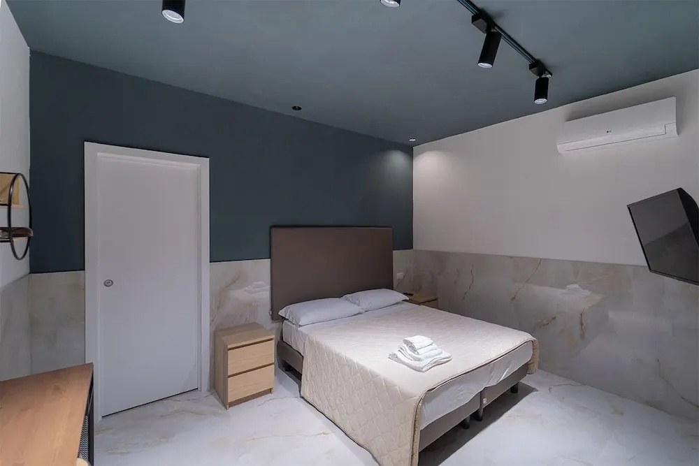 Photo - GreRos H. Rooms Napoli Centro by Clapa Group Dislocated Hospitality