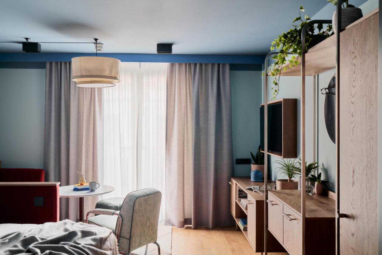 Photo - Schwan Locke