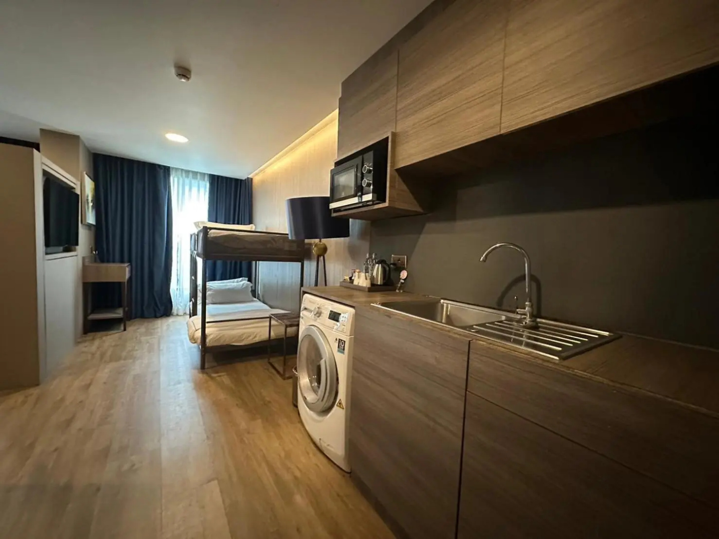 Photo - Citin Sukhumvit 11 Nana Bangkok by Compass Hospitality