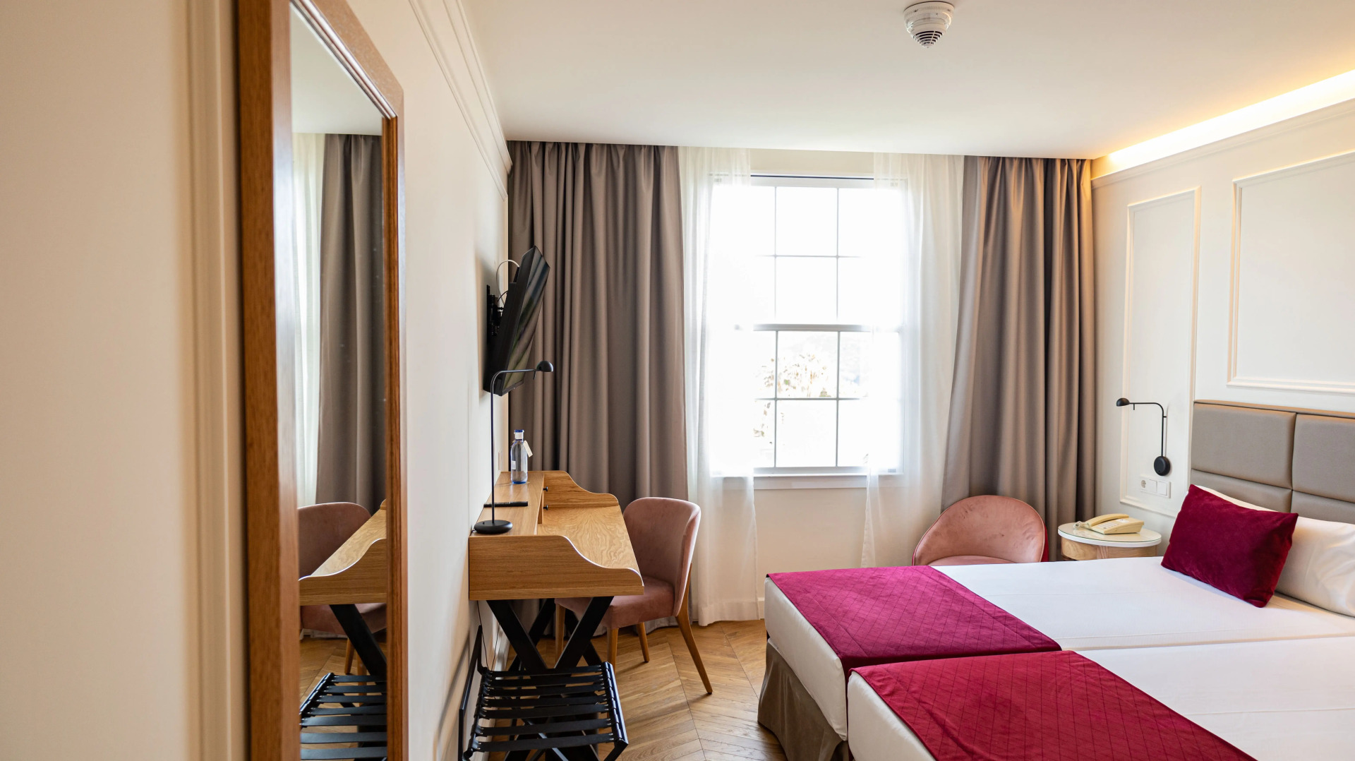 Photo - Senator Port Maó