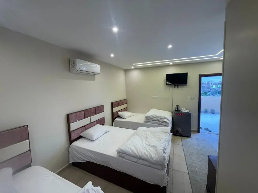 Photo - Sami pyramids inn positive energy