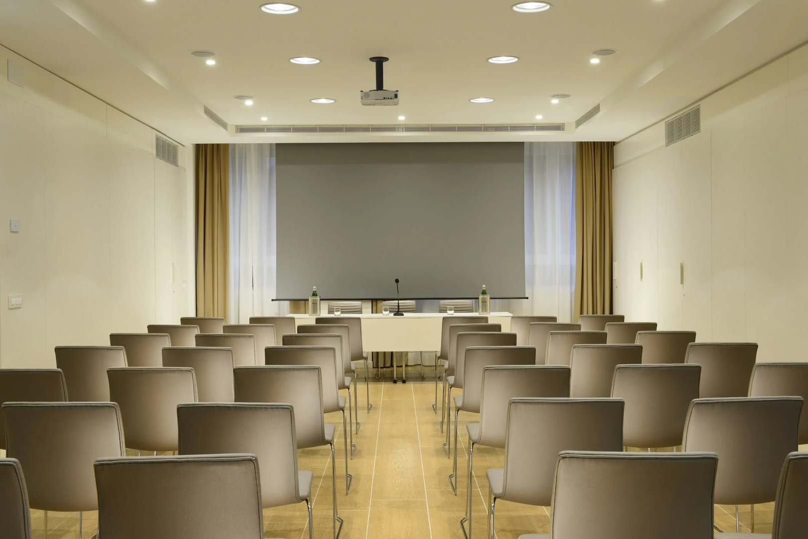 Photo - UNA Hotels Century Milano