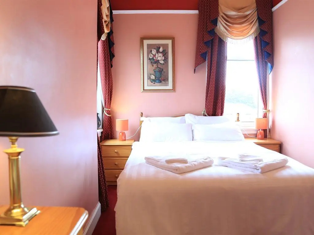Photo - Twin Lions Hotel