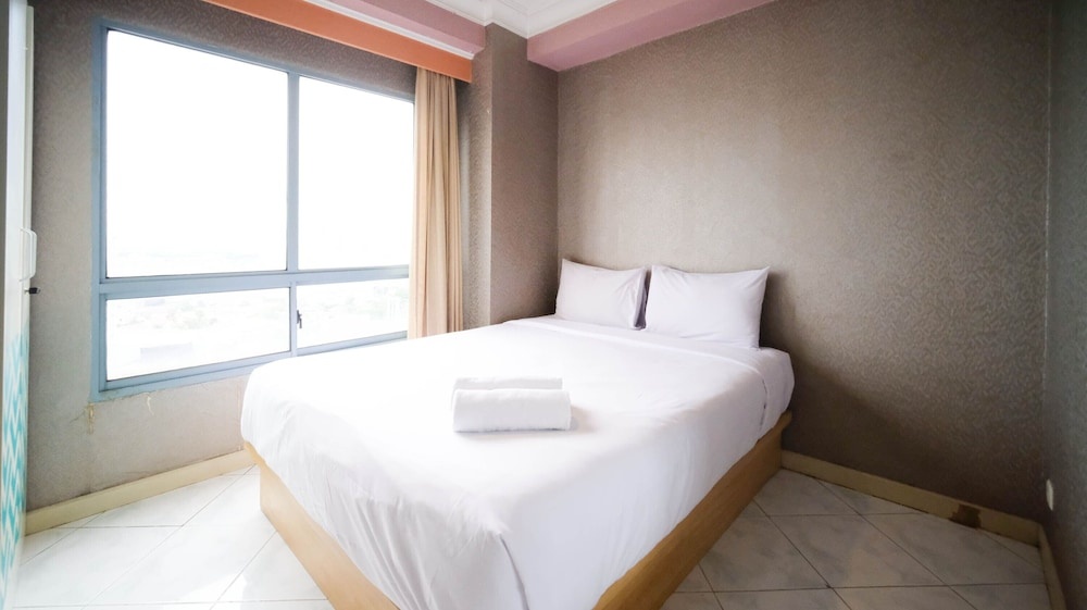 Best Deal And Homey 2Br At Taman Beverly Apartment