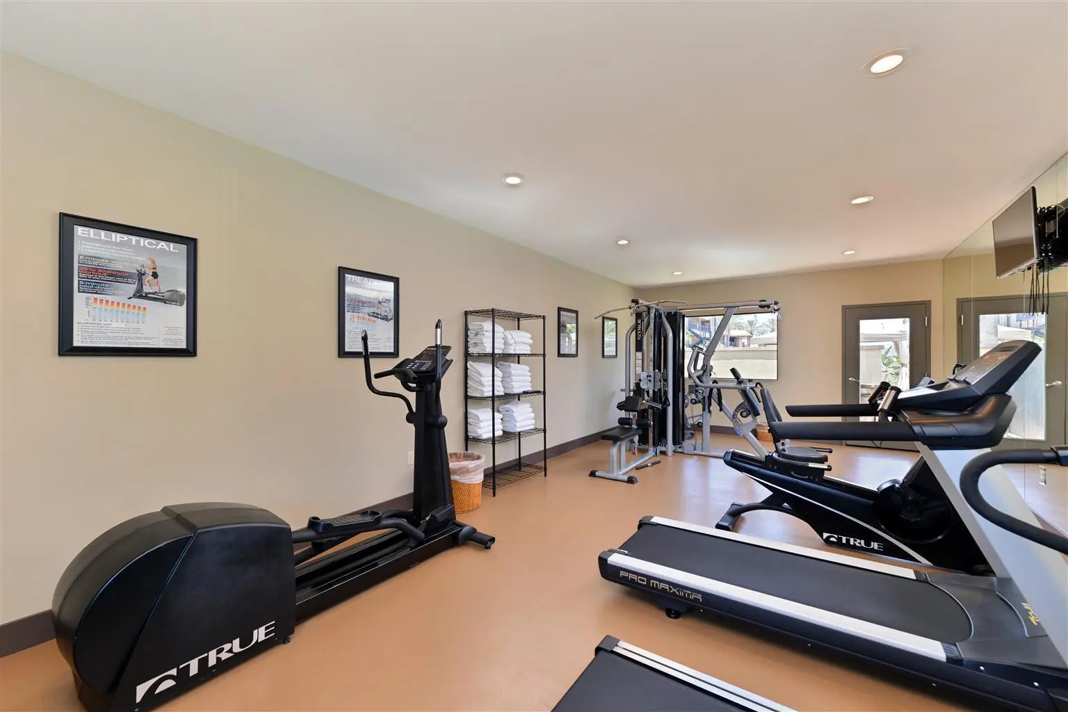 Photo - Best Western Plus Stovall's Inn