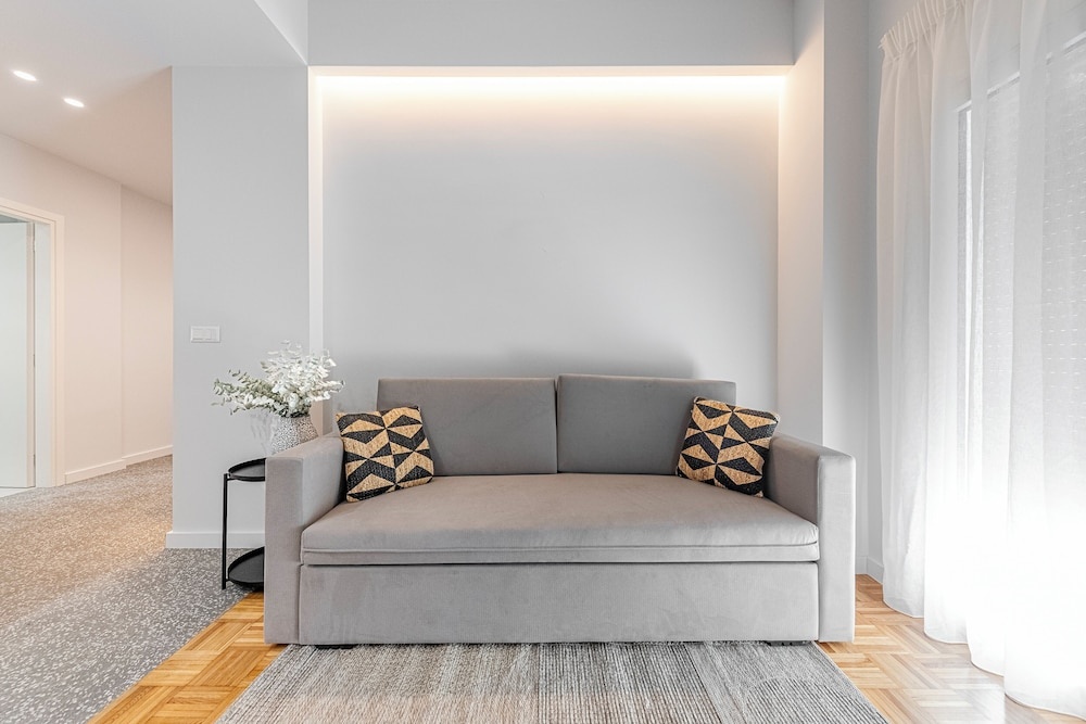 Phaedrus Living Luxury Flat Panormou