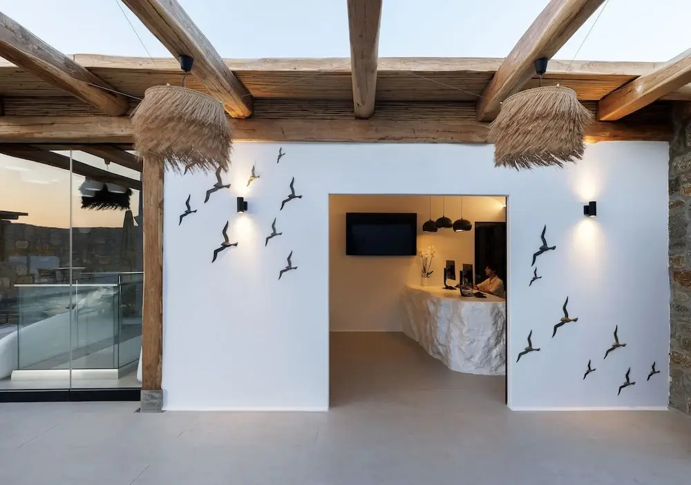 Photo - WhiteArt Suites