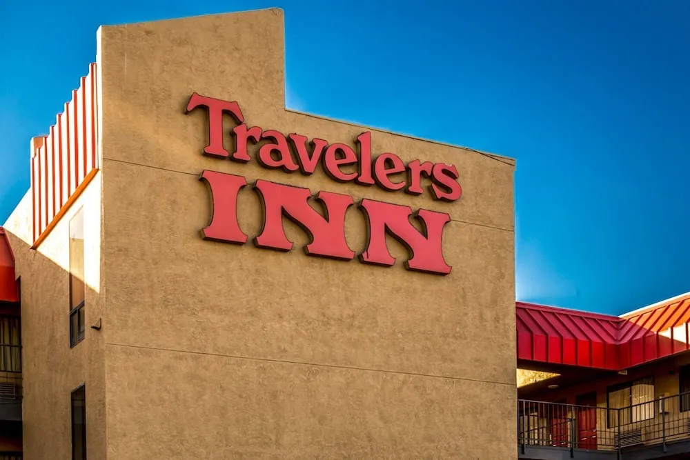 Foto - Travelers Inn
