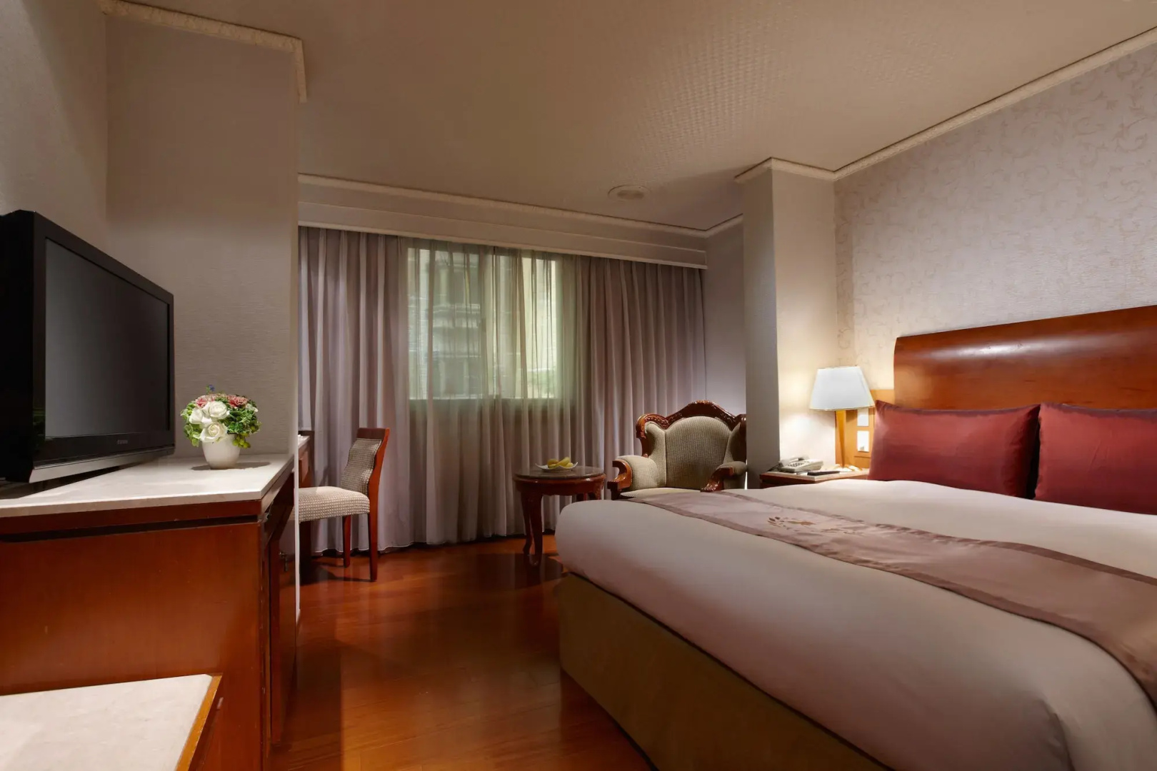 Photo - Erin Hotel