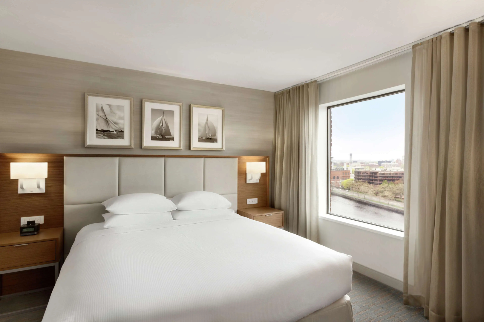Foto - DoubleTree Suites by Hilton Hotel Boston - Cambridge