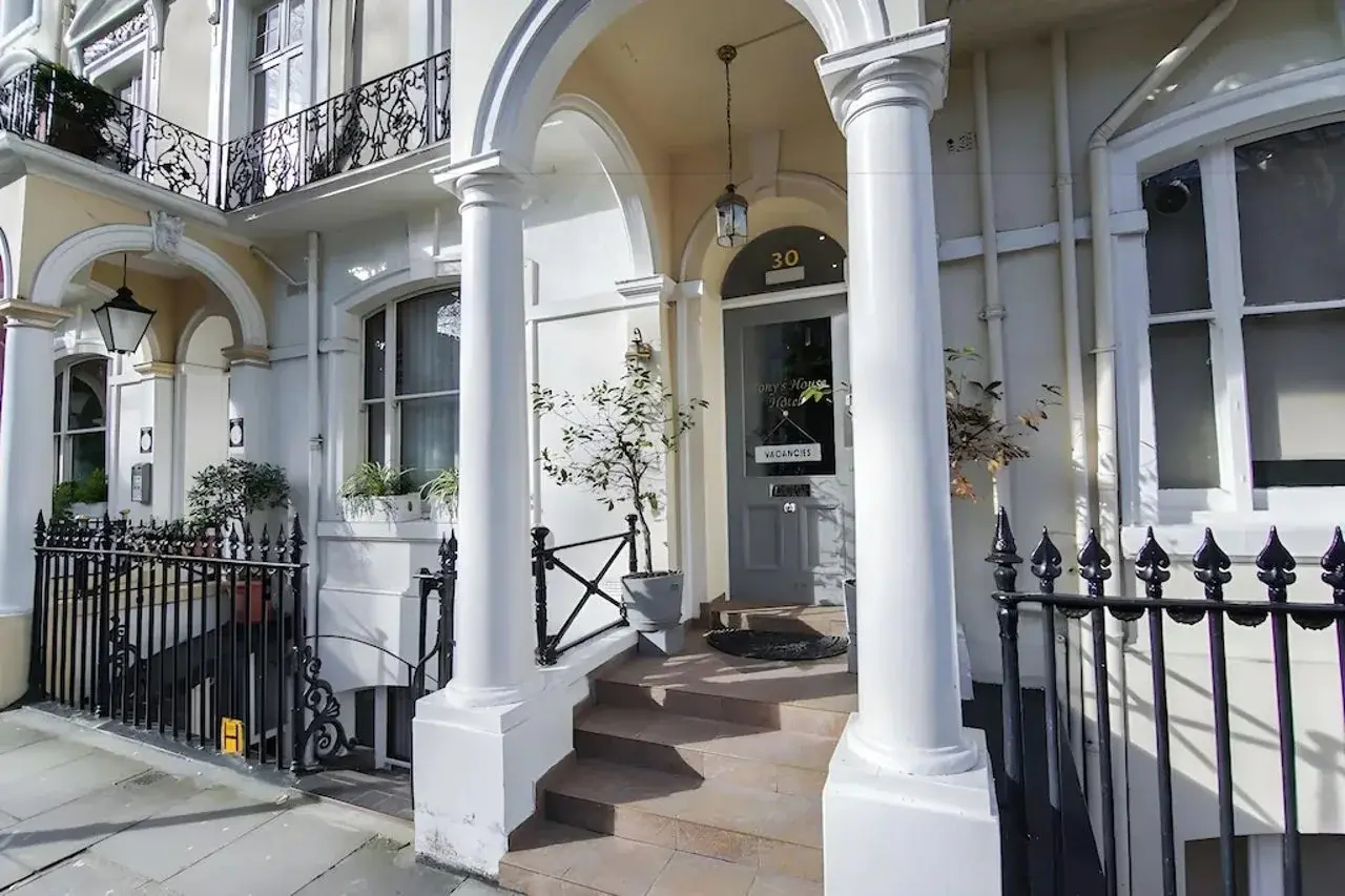 Photo - Tony's House Hotel