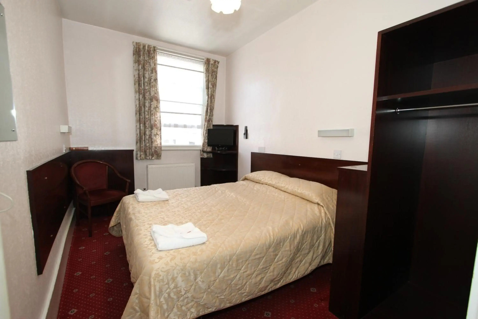 Photo - Ridgemount Hotel